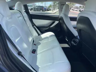 Tesla Model 3 2019 Mid Range 4dr Fastback