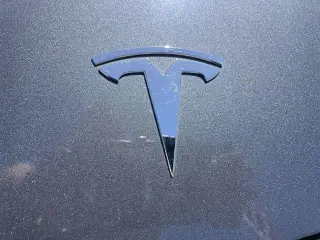 Tesla Model 3 2019 Mid Range 4dr Fastback