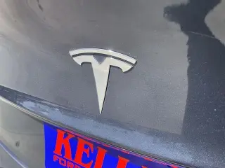 Tesla Model 3 2019 Mid Range 4dr Fastback