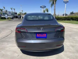 Tesla Model 3 2019 Mid Range 4dr Fastback