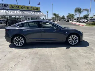 Tesla Model 3 2019 Mid Range 4dr Fastback