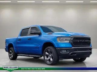 Ram 1500 2023 4x4 Big Horn 4dr Crew Cab 5.6 ft. SB Pickup