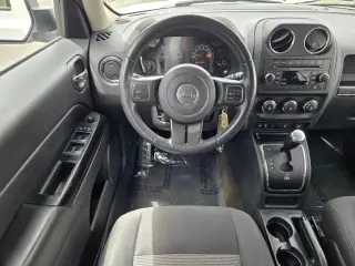 Jeep Patriot 2017 4x4 Latitude 4dr SUV