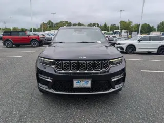 Jeep Grand Cherokee 2023 4x4 Summit 4xe 4dr SUV