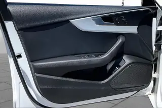 Audi A4 2017 2.0T ultra Premium 4dr Sedan