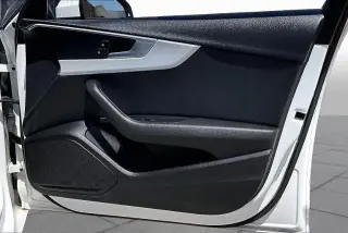Audi A4 2017 2.0T ultra Premium 4dr Sedan