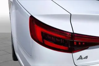 Audi A4 2017 2.0T ultra Premium 4dr Sedan