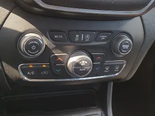 Jeep Cherokee 2022 4x4 Trailhawk 4dr SUV