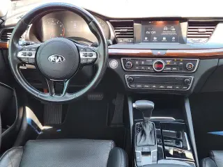 Kia Cadenza 2018 Premium 4dr Sedan