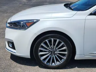 Kia Cadenza 2018 Premium 4dr Sedan
