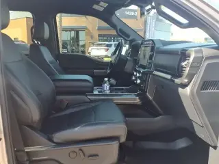 Ford F-150 2022 4x4 Lariat 4dr SuperCrew 5.5 ft. SB