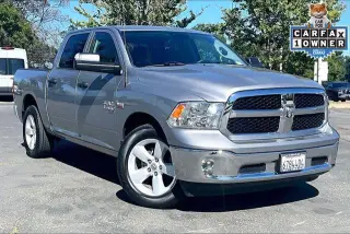 Ram 1500 Classic 2024 4x4 Tradesman 4dr Crew Cab 5.5 ft. SB Pickup