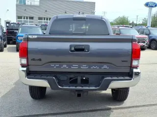 Toyota Tacoma 2021 4x4 TRD Off-Road 4dr Double Cab 6.1 ft LB