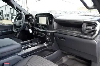 Ford F-150 2023 4x2 XL 4dr SuperCrew 5.5 ft. SB