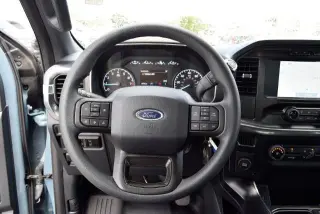 Ford F-150 2023 4x2 XL 4dr SuperCrew 5.5 ft. SB