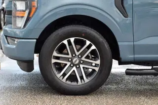 Ford F-150 2023 4x2 XL 4dr SuperCrew 5.5 ft. SB