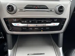 Ford Explorer 2021 AWD XLT 4dr SUV