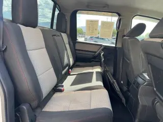 Nissan Titan 2012 4x4 SV 4dr Crew Cab SWB Pickup