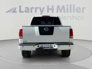 Nissan Titan 2012 4x4 SV 4dr Crew Cab SWB Pickup