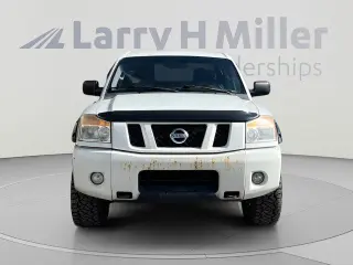 Nissan Titan 2012 4x4 SV 4dr Crew Cab SWB Pickup