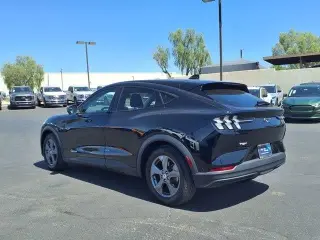 Ford Mustang Mach-E 2023 Select 4dr SUV