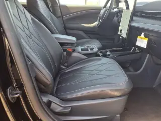 Ford Mustang Mach-E 2025 AWD Select 4dr SUV
