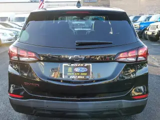 Chevrolet Equinox 2024 4x4 LS 4dr SUV w/1LS