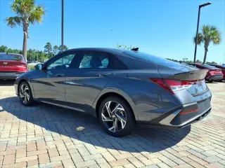Hyundai ELANTRA 2025 SEL Sport 4dr Sedan