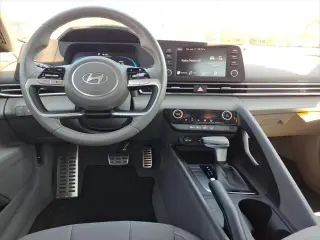 Hyundai ELANTRA 2025 SEL Sport 4dr Sedan