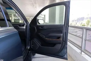 Chevrolet Suburban 2019 4x4 LT 4dr SUV