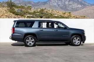Chevrolet Suburban 2019 4x4 LT 4dr SUV