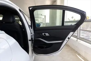 BMW 3 Series 2021 330e 4dr Sedan