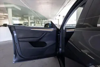 Tesla Model Y 2023 AWD Long Range 4dr Crossover
