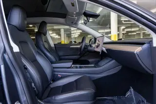 Tesla Model Y 2023 AWD Long Range 4dr Crossover