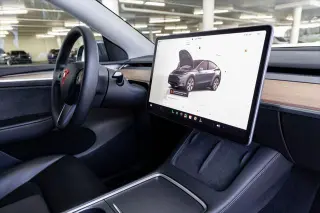 Tesla Model Y 2023 AWD Long Range 4dr Crossover