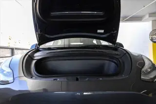 Tesla Model Y 2023 AWD Long Range 4dr Crossover