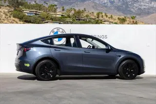 Tesla Model Y 2023 AWD Long Range 4dr Crossover