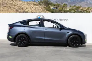 Tesla Model Y 2023 AWD Long Range 4dr Crossover