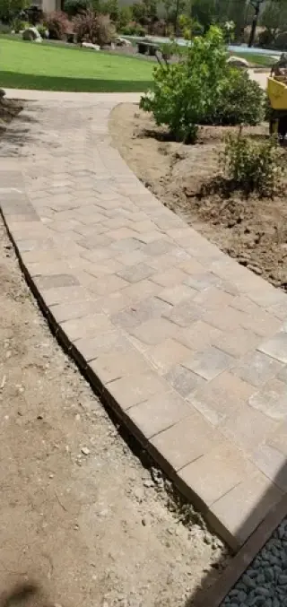 🏡 Landscaping 24/7 Vista