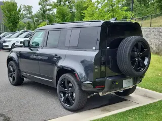 2026 Land Rover Defender 110