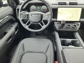 2026 Land Rover Defender 110