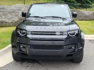 2026 Land Rover Defender 110