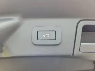 2026 Land Rover Range Rover Velar Belgravia Edition
