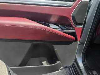 2025 CADILLAC Escalade