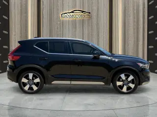 2021 Volvo XC40
