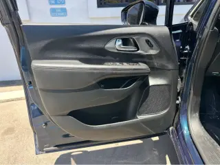 2025 Chrysler Pacifica Hybrid Select