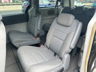 2009 Chrysler Town and Country LX