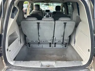 2009 Chrysler Town and Country LX
