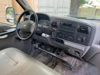 2006 FORD F350 SUPER DUTY REGULAR CAB & CHASSIS