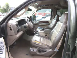 2004 FORD EXCURSION